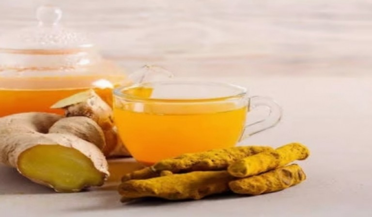 5 benefits of drinking ginger turmeric in the morning that will make your skin glow